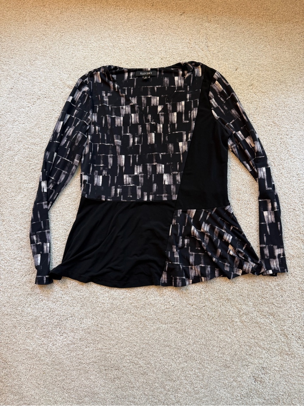 Ellen Tracy Black Abstract Patchwork Long-Sleeve Top